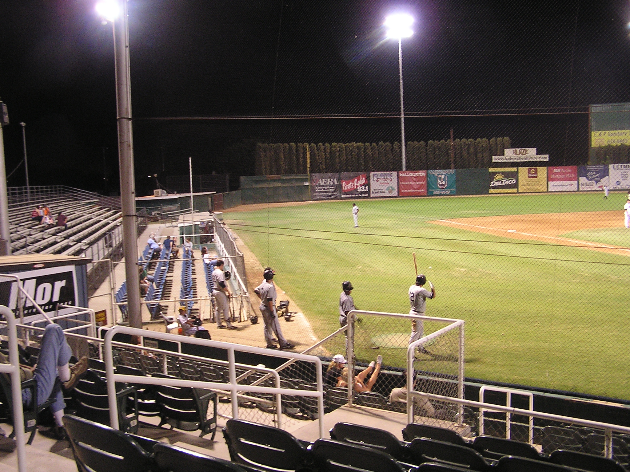 A crowded on deck circle in Bakersfield